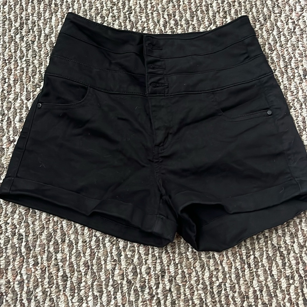 Tinseltown black shorts
